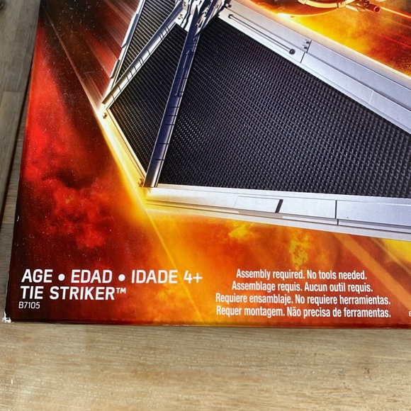 Disney Star Wars Toy "Rogue One" Tie Striker Ship - Picture 4 of 10